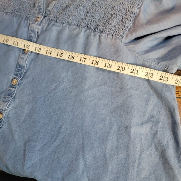 Time and Tru Light Blue Button Down Shirt - Picture 7 of 8